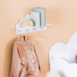 Estantería infantil con 4 colgadores nube blanco - Imagen 4