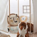 Cojín infantil con flecos león - Imagen 4