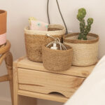 Set de 3 cestas de mimbre natural y blanco - Imagen 4