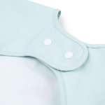 Babero con bolsillo y mangas Playground blue - Imagen 5