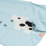 Babero con bolsillo y mangas Tiny Farm azul - Imagen 5