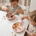 Plato infantil redondo Tiny Farm Rosa - Imagen 3