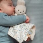 Doudou Miffy lucky leaves - Imagen 3