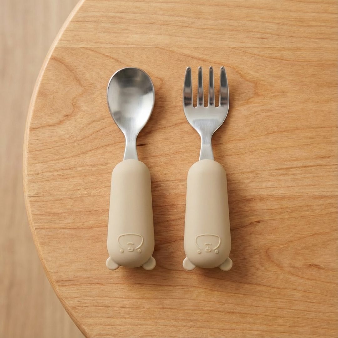 Diseño sin título (10) Set de cubiertos cuchara y tenedor Yum beige - Imagen 1