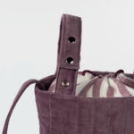 Bolso bucket Cherry velvet - Imagen 5