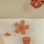 Set de tazas y flor para el baño - Imagen 4