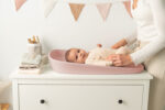 Cambiador con medidor para bebe Eva Pink - Imagen 14