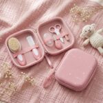 Set de Cuidado e Higiene Infantil Blossom de Saro - Imagen 2