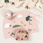 Plato con dos compartimentos Tiny Farm rosa - Imagen 3