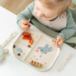 Plato infantil con compartimentos Celebration sand - Imagen 2