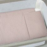 Edredón+bajera+almohada minicuna 90x50cm Praliné Vichy/rayas moka