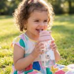 Botella infantil con caña 350ml. Tiny Farm Rosa - Imagen 2