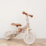 Triciclo 4 en 1 con barra blanco flores - Imagen 9