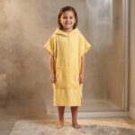 Albornoz Infantil con Capucha y Toallita vainilla - Imagen 3
