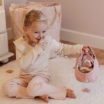 Bebé Rosa con canastilla y accesorios - Imagen 4