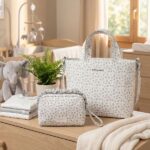 Bolso Crossbody Piel Little Bloom Flor Gris - Imagen 3