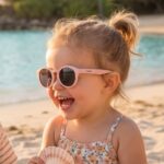 Gafas de sol Saro Baby Rosa con cinta elástica y lentes polarizadas - Imagen 2