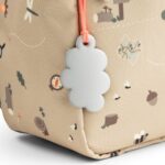 Mochila Infantil Kids Backpack Tiny Trails Sand - Imagen 8