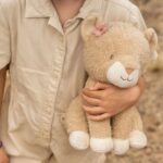 Peluche leona 25cm. safari friends-Little Dutch - Imagen 2