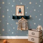 Papel pintado infantil sistema solar azul grisáceo - Imagen 2